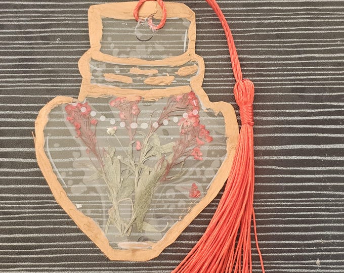 Handmade Dried Flower Bookmark: One-Of-A-Kind Page Marker