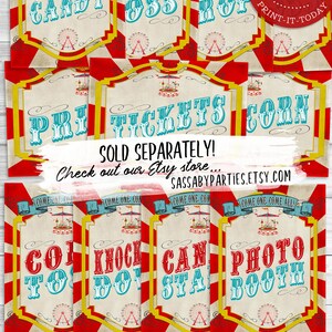 Op de afbeelding: Negen printbare posters voor kermisspellen en -eten met een vintage circus thema. De posters hebben een rood-wit gestreepte achtergrond met een gele rand. Elke poster heeft een ander kermisspel of -eten, zoals suikerspin, ringgooien en ma&iuml;s op de kolf. De posters zijn ontworpen om te worden afgedrukt en gebruikt voor een kermis-themafeest.