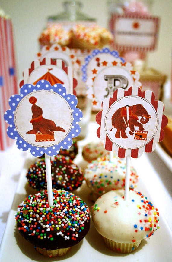 Vintage Circus Party Circles/Cupcake Toppers - INSTANT DOWNLOAD - partially Editable & Printable Birthday Decorations, Decor, Carnival Il_570xn
