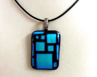 Collar colgante de vidrio dicroico