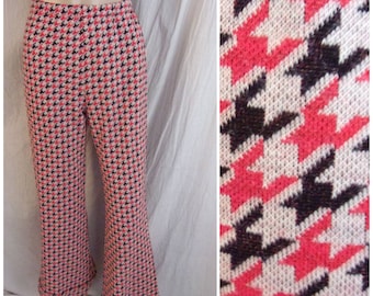 Vintage 1970s Pants Houndstooth Bellbottoms Red and Black Small