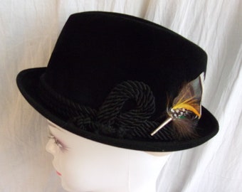 Vintage 1960s Mans Hat Black Felt With Braid Trim