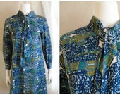 SALE Vintage 1970s Novelty Print Mini Dress Native American Alligator Totem Design 38 x 38 x 42