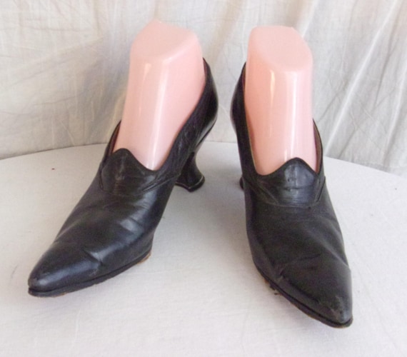 Vintage 1910s Shoes Black Leather Pumps High Vamp