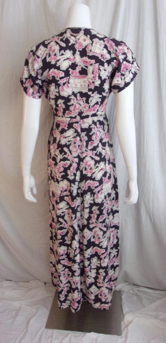 1940s Rayon Day Dress: Horse & Carriage Novelty P… - image 5