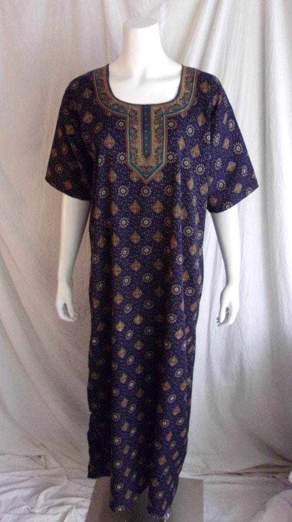 Vintage 1970s Dress Medallion Print Maxi from Ind… - image 3