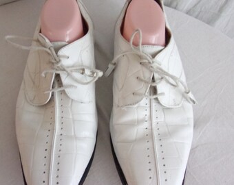Vintage 1990s Men's Shoes White Faux Alligator Oxfords Disco
