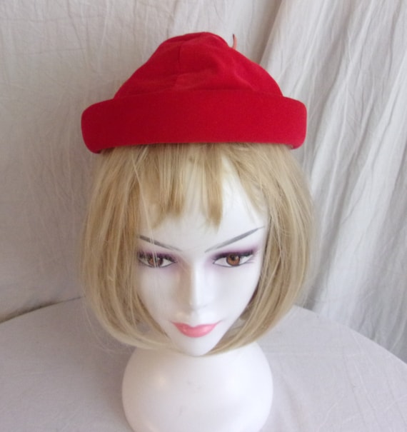 Red Rounded Hat Vintage 1950s Round Red Felt Hat Elf Hat with Ribbon - Gem