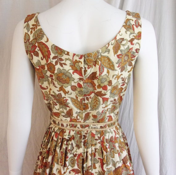 Vintage 1950s Dress Brown Red White Floral Cotton… - image 2