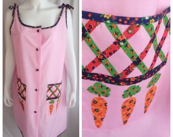 Vintage 1960s Sundress Pink/Multi Apple and Carrot Appliques on Pockets Large