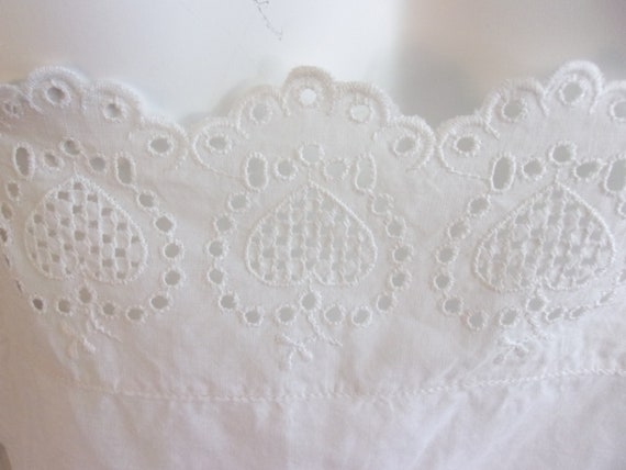 Vintage 1950s Camisole White Cotton with Eyelet M… - image 4