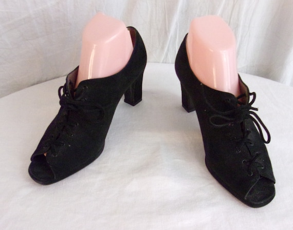 Vintage 1990s Shoes 1940s Style Black Suede Lace … - image 1