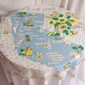 Bufanda vintage de los años 50 con estampado novedoso de mapa de California, pintada a mano y enrollada a mano.