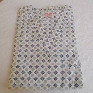 Vintage 1960s Mens Pajamas Deadstock Cotton Blend Medallion Print Small