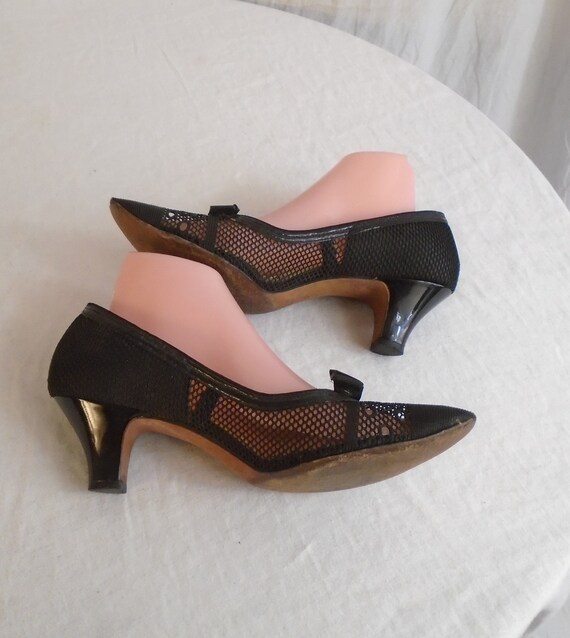 SALE Vintage 1950s Pumps Black Mesh Kitten Heels Bows… - Gem