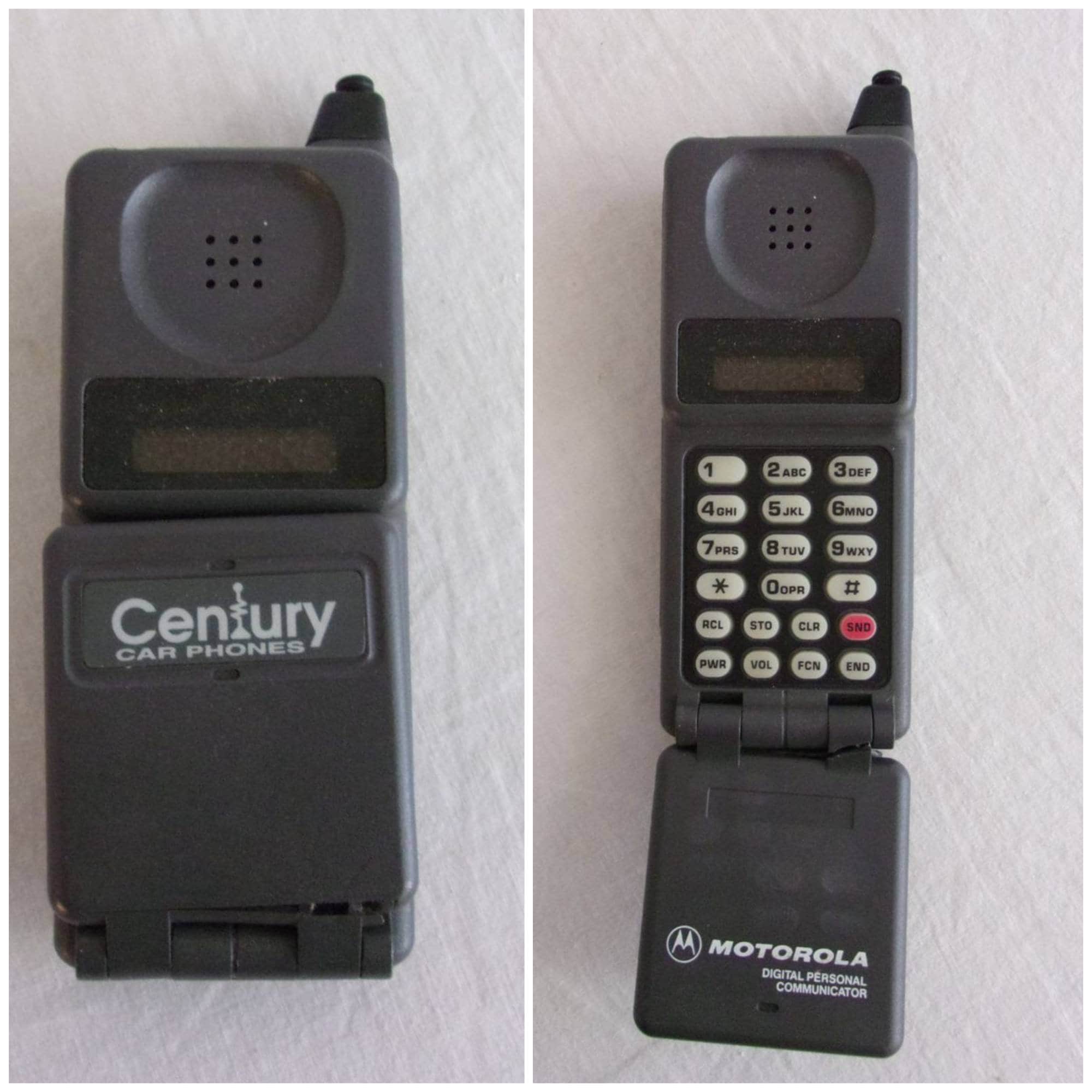Vintage 1990s Motorola Flip Phone With Telescoping Antenna - Etsy