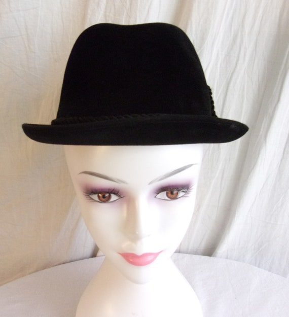 Cappello in feltro a falda larga | | Colore nero