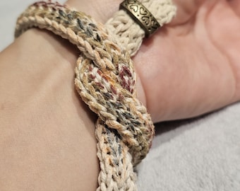 Gehaakte henneparmband – natuurlijke, milieuvriendelijke boho-sieraden
