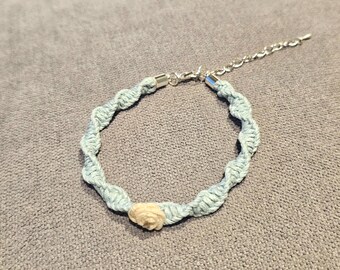 Handgemaakte hennepmacraméarmband, verstelbare boho-sieraden, blauwe armband