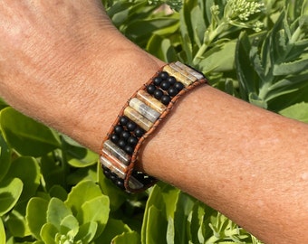 Crazy Lace Agate &Onyx Single Wrap