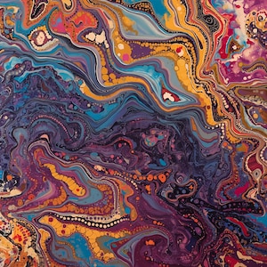 Puede incluir: Obra de arte abstracta con un diseño fluido y veteado. La obra presenta una mezcla de colores, incluyendo azules profundos, morados, naranjas y amarillos, creando un efecto visual dinámico y texturizado. La pieza tiene un patrón arremolinado y orgánico.