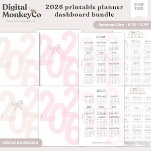 Puede incluir: Un paquete de paneles de planificación imprimibles de 2026. El diseño presenta una combinación de colores rosa suave con diseños de calendario y elementos decorativos. El tamaño personal es de 17,15 cm x 9,53 cm. Incluye 8 archivos PDF. El texto "Digital Download" es visible.