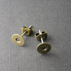 Antique Brass Cabochon Earring Settings Stud Post, 6mm Plate, 10 pairs