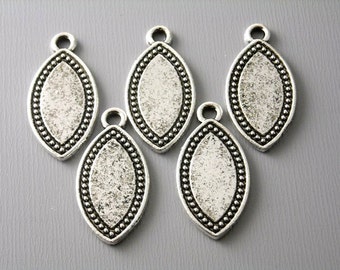 Textured Horse Eye Shaped Pendants, Antique Silver Plated, 24mmx12mm - 5 pieces