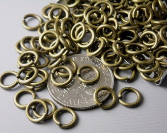 Thick Open Cut Jump Rings, Antiqued Brass, 6mm, 20 gauge - 50 pieces