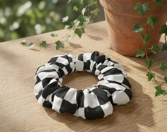 Coletero con estampado de tablero de ajedrez / Retro Racing en blanco y negro