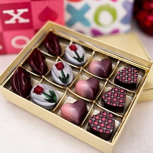 Artisan Dark Chocolate Box  – Gourmet Caramel, Fruit Ganache