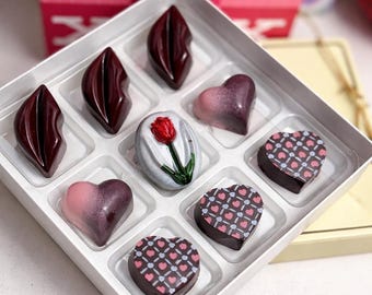 Valentines  Artisan Dark Chocolate Box  – Gourmet