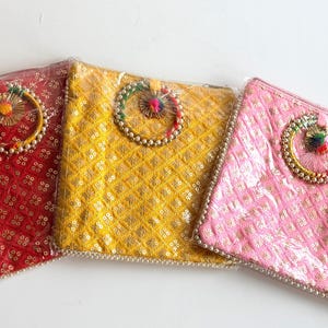 Pochettes cadeaux artisanales traditionnelles en brocart Benares avec poignée jonc/sacs/pochettes-cadeaux indiens