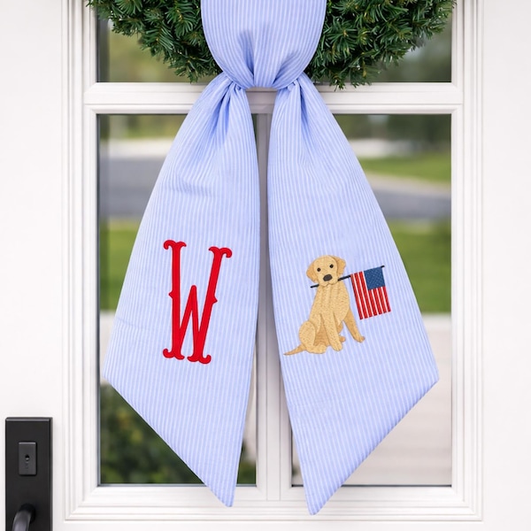 Personligt monogramkransband: Broderad hund, amerikansk flagga, Seersucker-dörrdekor