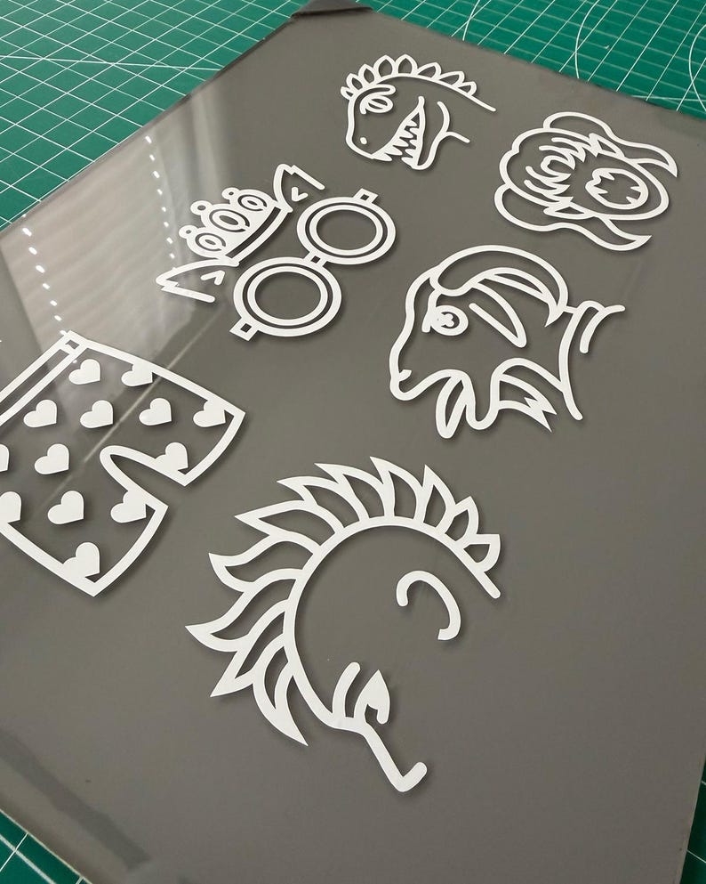 Dungeon Crawler Carl Car Decal • Carl's Heart Boxers, Princess Donut, Mongo, Katia, Prepotente, Samantha Stickers • Hand-designed • No AI bild 10
