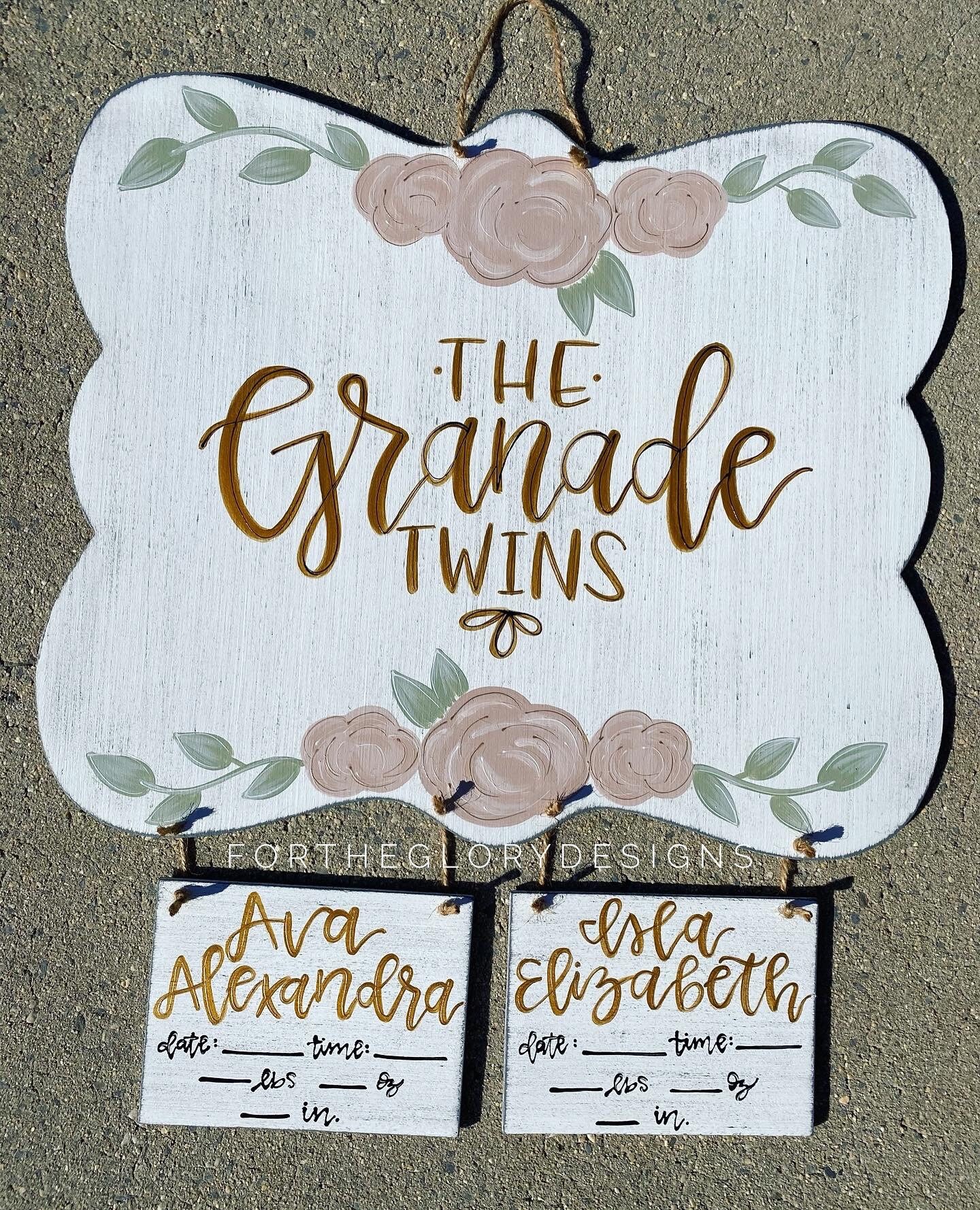 Hospital door hanger for twins // twins nursery name sign // Etsy