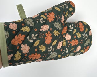 Oven Mitt with Fall Leaves – Handmade Quilted Oven Glove - Autumn Kitchen Decor
