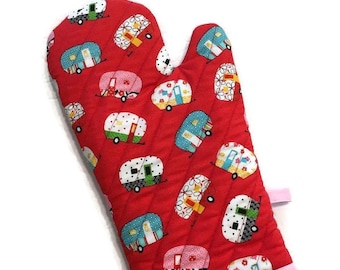 Happy Camper Oven Mitt – Quilted Cotton, Gift for Retiree