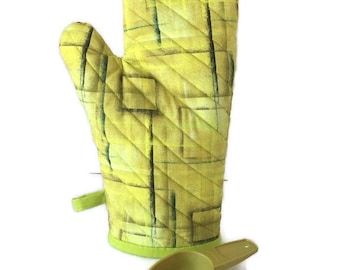 Lime Green Handmade Oven Mitt, Scandi Kitchen Homeware