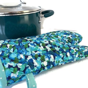 Blue Floral Oven Mitt, Gift for Mom