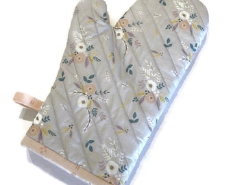 Pastel Floral Bouquet Oven MItt - Handmade Quilted Oven Glove - Gift for Mom