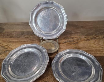VTG Wilton Armetale RWP USA Set of 3 Scalloped Bread Dessert Plates 5.5" Pewter