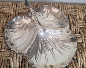 VTG Silverplated 3 Section Relish Nut Candy Serving Dish w/ Handle Shell Design