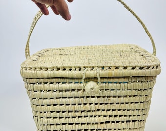 Natural Wicker Suitcase Basket – Decorative Storage & Picnic Basket