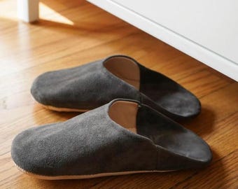 Babouches marocaines faites main pour femmes - Mules en daim bio et peau de mouton -