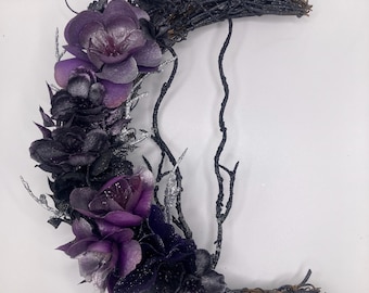 紫と黒の花柄の三日月