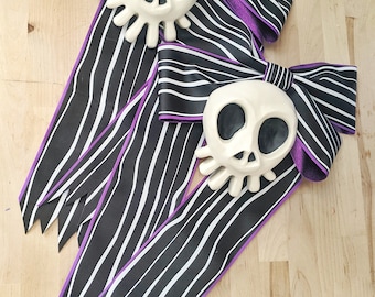 TWO PACK* Haunted mansion holiday bow and skull set