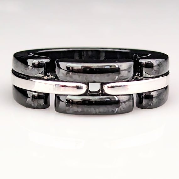激安通販の Ceramic Black Gold White 18k Ultra CHANEL Ring With Estate アクセサリー