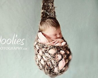 Crochet Pattern: Newborn Crochet, Crochet Baby Pouch, Crochet Stork Pouch, Newborn Photo Prop, 'Stork Sac'