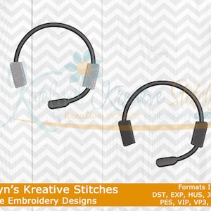 Puede incluir: Dos diseños de bordado a máquina de auriculares negros. Los diseños presentan una diadema curva con almohadillas para los oídos y un micrófono. El texto "Katelyn's Kreative Stitches Machine Embroidery Designs" está en la parte inferior.